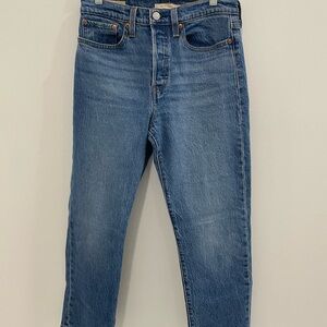 Levi's Women's Straight Leg Jeans in Denim Blue